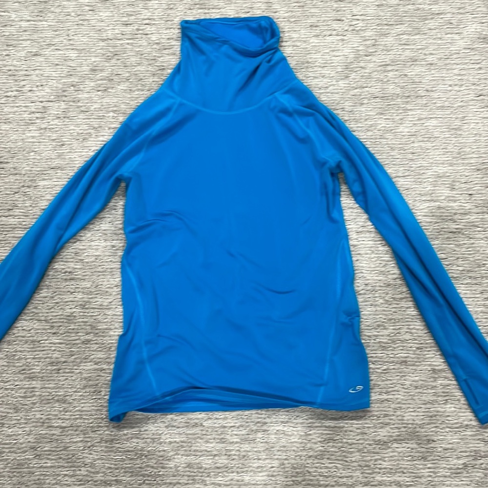 Size large, women’s blue turtleneck sweatshirt